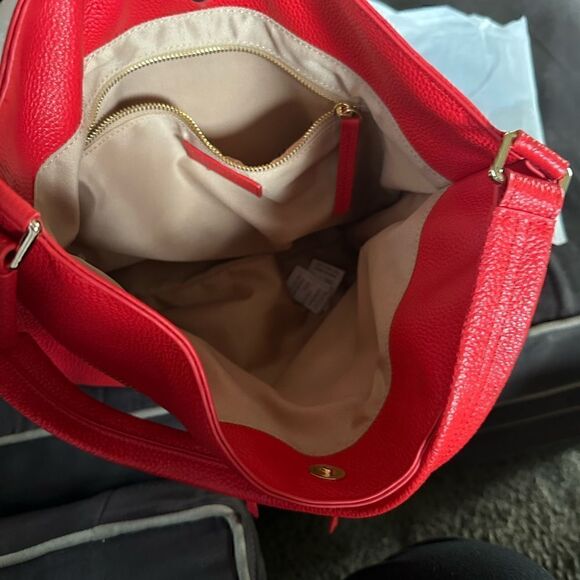 TOTE LE MONDE - The GENEVA TOTE. Spacious pocketbook can be used as a clutch. - Picture 11 of 13